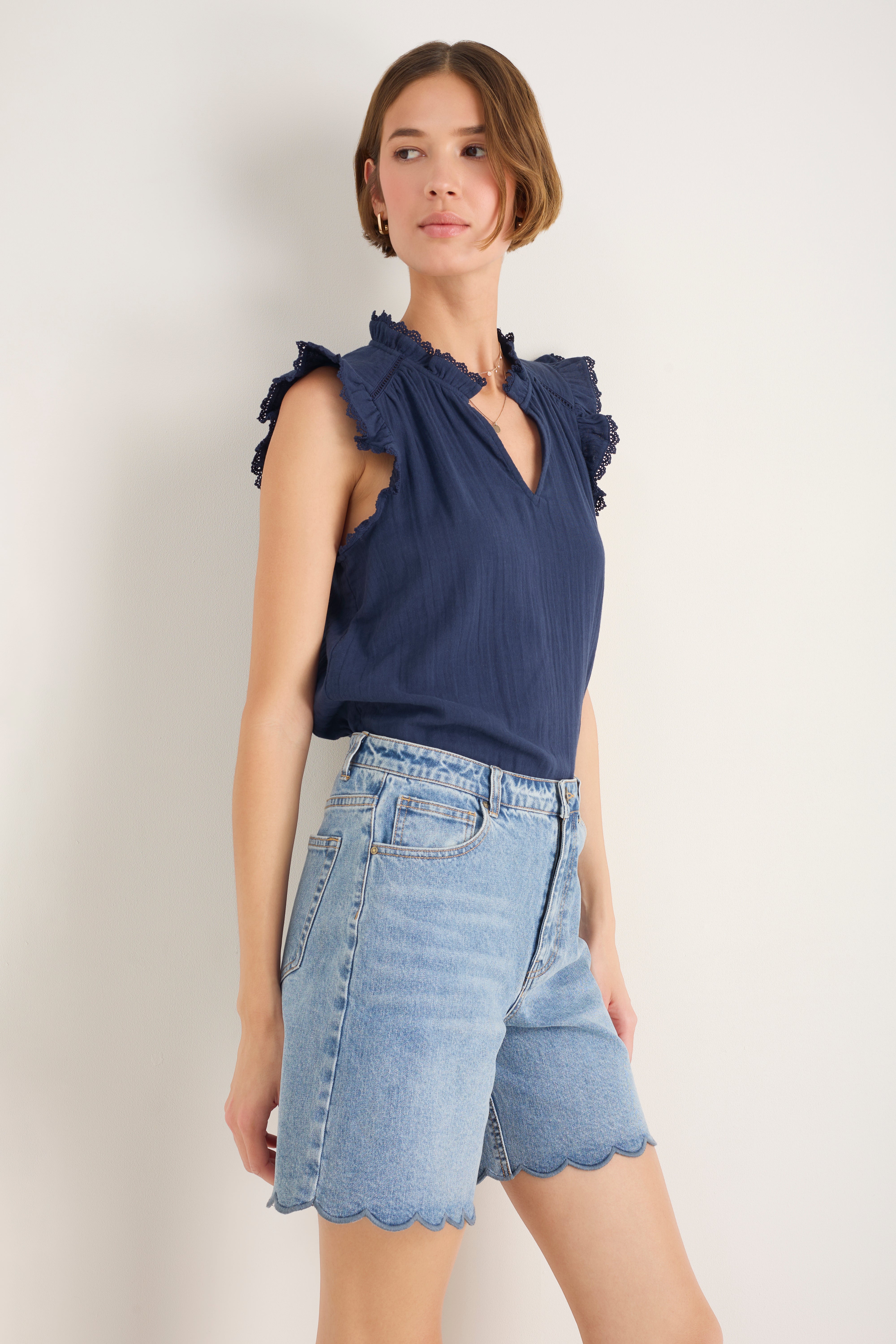 Brielle Long Scallop Short - Mid Wash – WYSE London